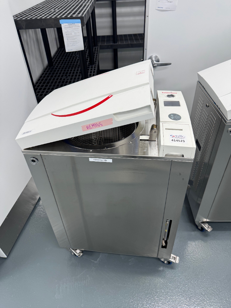 Image of Tuttnauer 3870ELV Autoclave